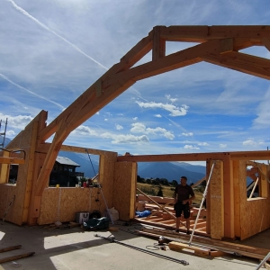 levage d'une charpente sur font romeu